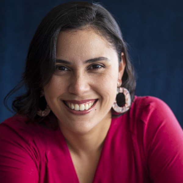 Profa. Ticiane Santana Gomes Santiago