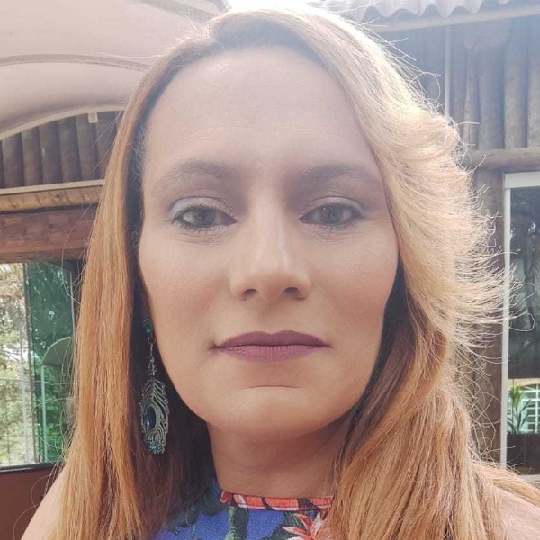 Júlia Jorge de Oliveira Higino