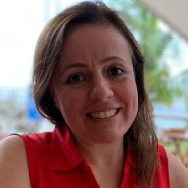 Profa. Dra. Sabrina Fernandes de Castro