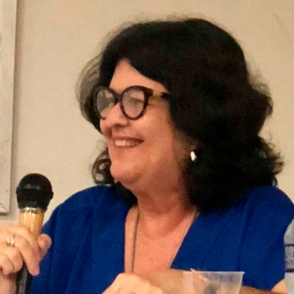 Lígia Guimarães Telles