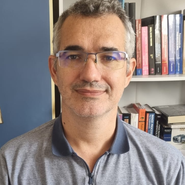 Prof. Dr. Ronaldo de Freitas Zampolo