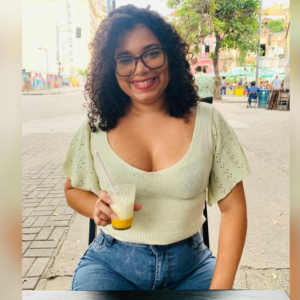 Mariana de Souza Elysio - ECV / COC-Fiocruz