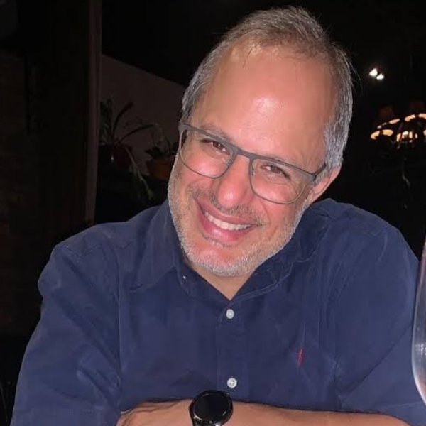 Dr. Flávio de Oliveira Pileggi