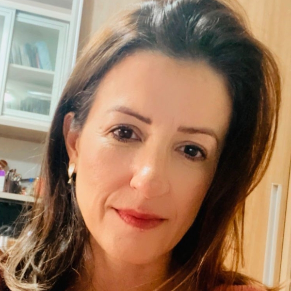 Profa. Dra. Eliana da Costa Pereira de Menezes