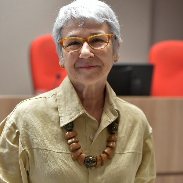 Dra. Maria Aparecida Gugel