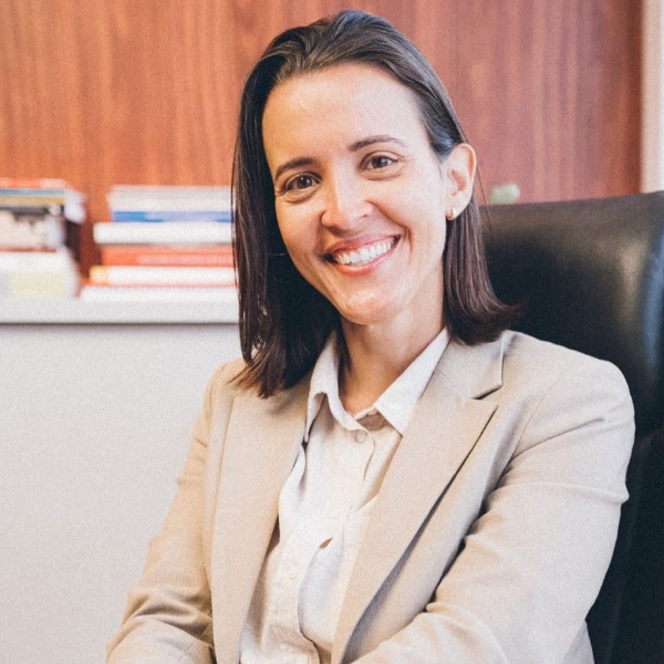 Dra. Carolina Soares C. Lucena de Castro