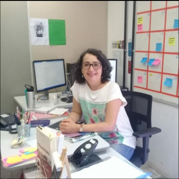 Cláudia Maria Rodrigues de Souza 