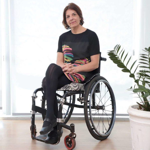 Anna Paula Feminella