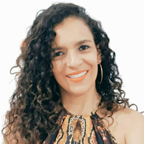 Prof. Dra. Adriana Galdino Batista Pereira