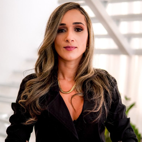 Prof. Esp. Laís Ramos Santos (Mediadora)