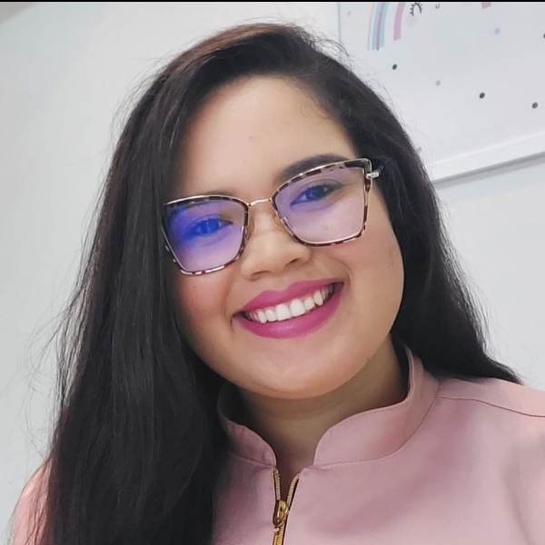 Prof. Esp. Lorena Palmarella Rodrigues (Mediadora)