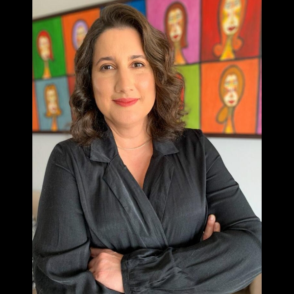 Dra. Luciana Albuquerque Prado