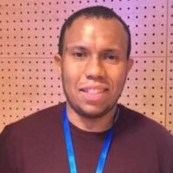  Dr. Mychael Lourenço