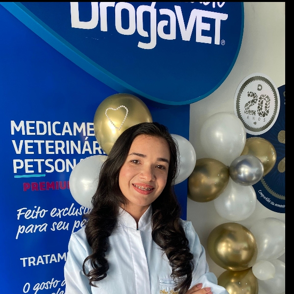 Dra. Ana Paula Silva e Silva. 