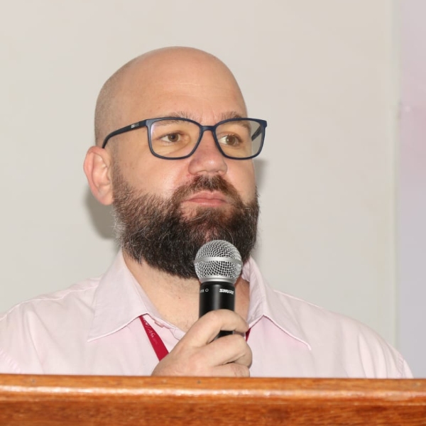 DOUGLAS ROBERTO GUIMARÃES SILVA