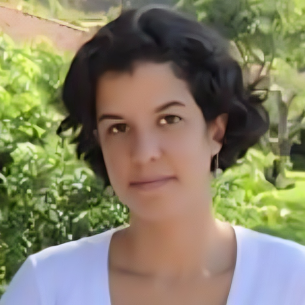 Dra. Mariana Pereira