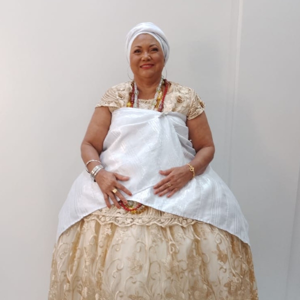 Sacerdotisa Mãe Carmen de Oyá