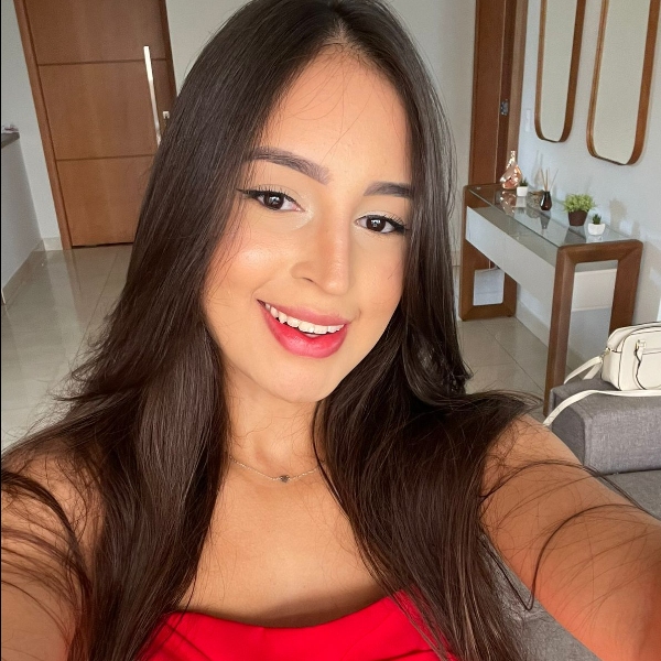 Cindy Gabrielli Alves Alvarenga