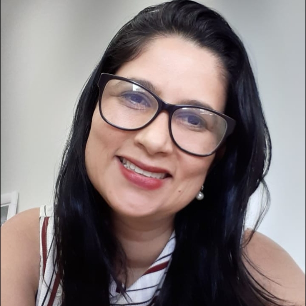 Viviane Cristina Silva Vaz