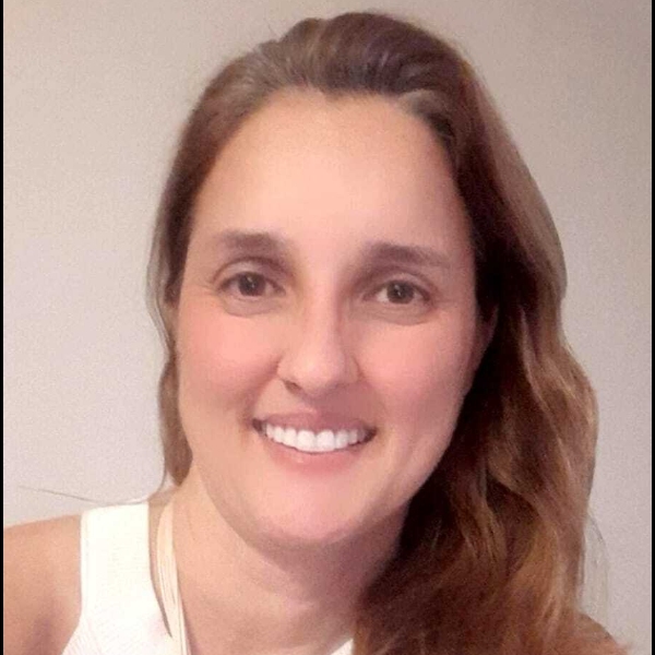 Juliana Alves Leite Leal