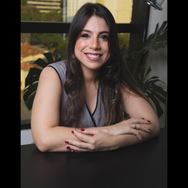 DRA. TATIARA BARRETO VARELA