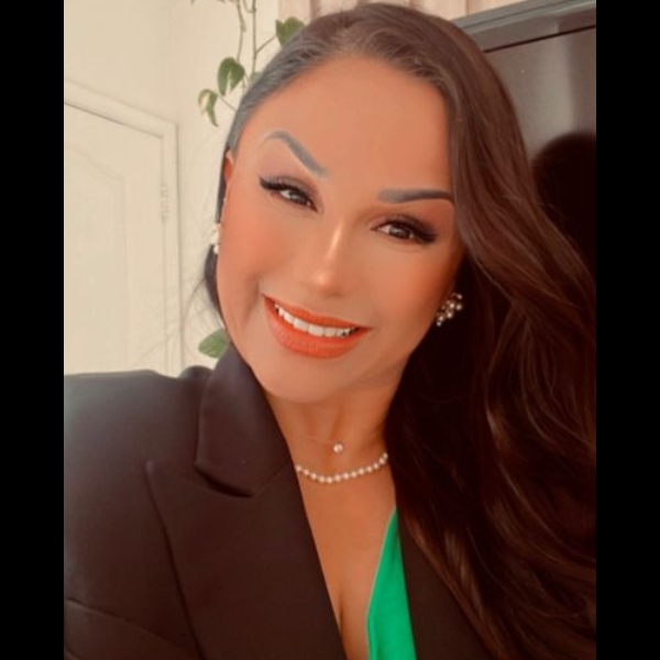 DRA. ETIENNE