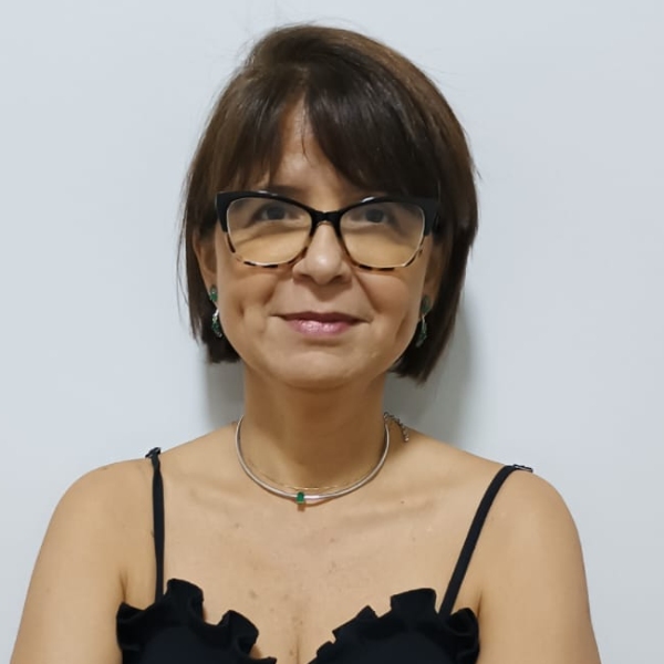 Núbia Cristina de Freitas Maia