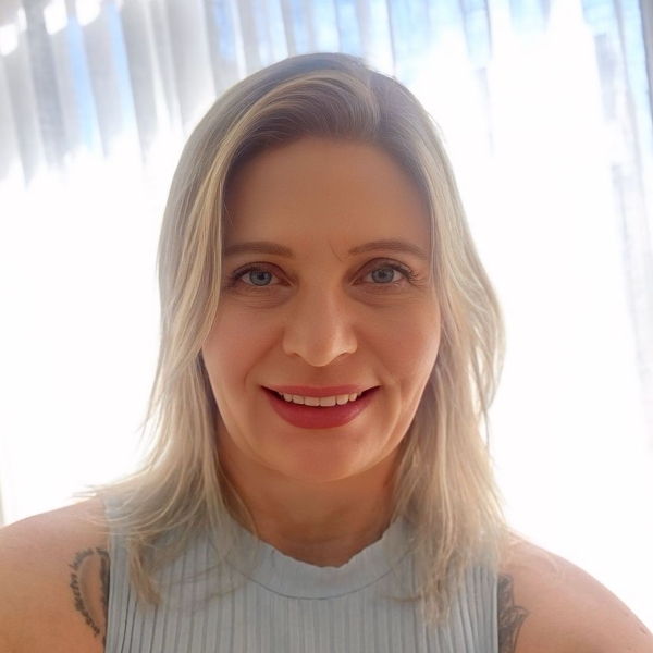 Kelly Cristina Zavadski