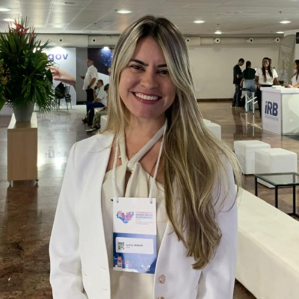 Alícia Helena Cavalcanti de Morais