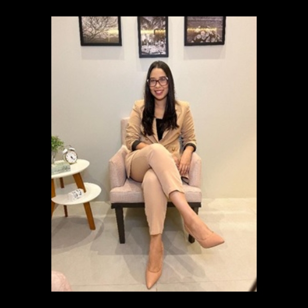 Esp. Sabrinne Pereira Mota