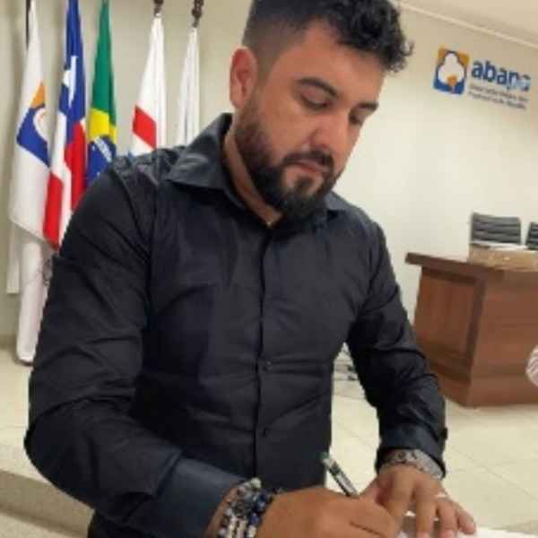 Dr. Adriano David Monteiro de Barros