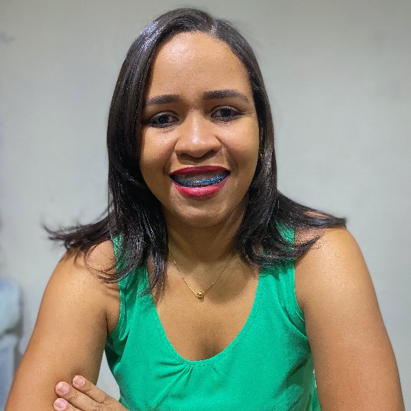 Nadja Lair Oliveira Souza