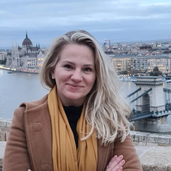 Caroline Da Ros Montes D'Oca