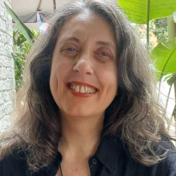 Mônica Rebecca Ferrari Nunes