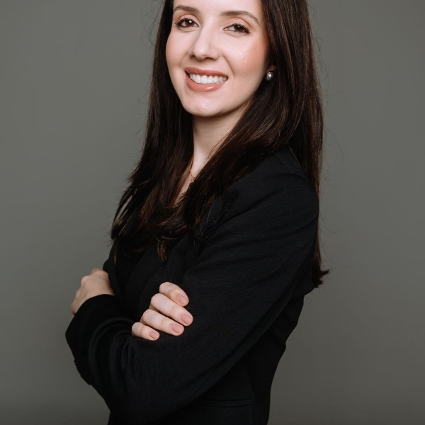 Dra. Renata Gomes de Oliveira