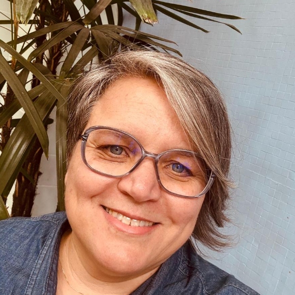 Roberta Flores