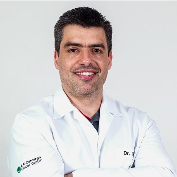 Dr. Tiago Góss dos Santos
