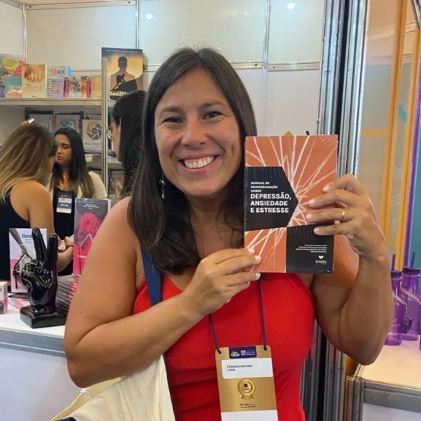 Dra. Fernanda Machado Lopes (UFSC)