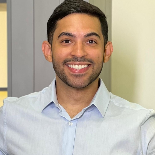 Dr Mikael Ribeiro
