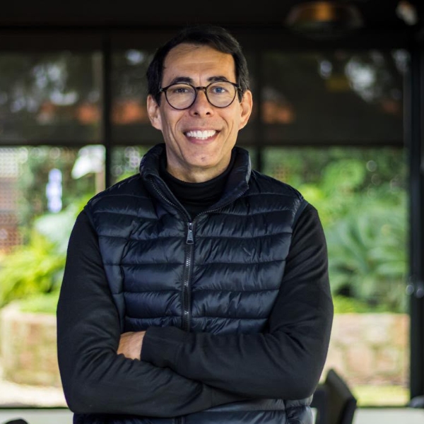 Dr. Michel Constantino