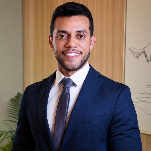 Dr. Alisson Santos
