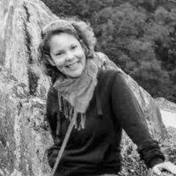  Profª. Drª. Telma Low