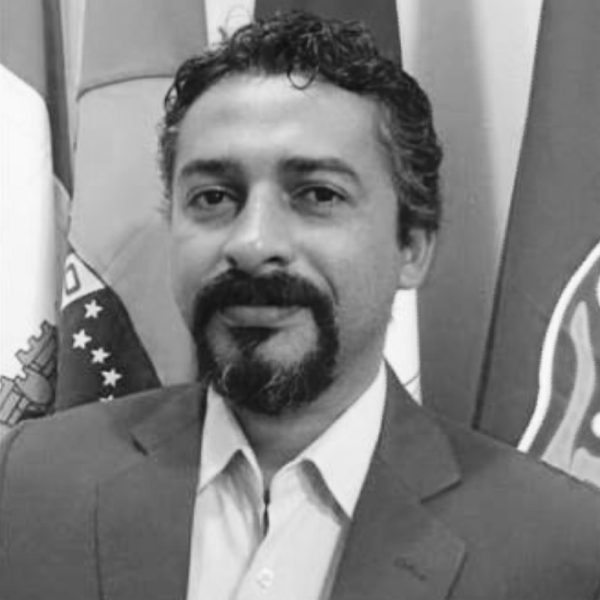 Prof. Dr. Clébio Correia de Araújo