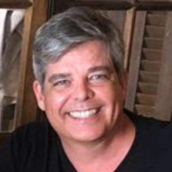 Dr. Walnei Fernandes Barbosa (gastroenterologista - UNESP)