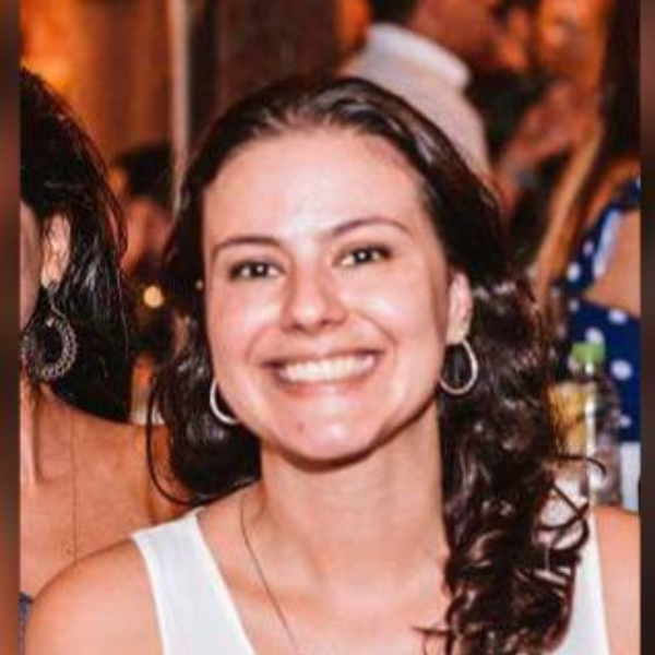 Ana Lígia Leandrini de Olivieira 