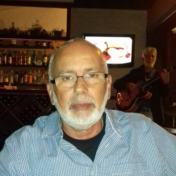 Dr. Aurélio Vianna Pitanga