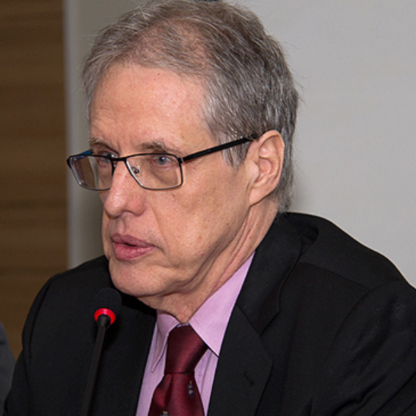 Dr. Sérgio Hampshire de Carvalho Santos