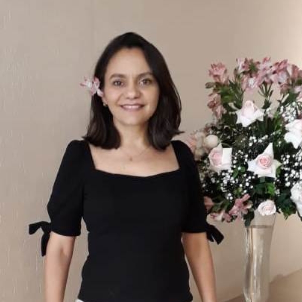 Profa. Ma. Vânia Maria Castelo (UECE/FECLESC)