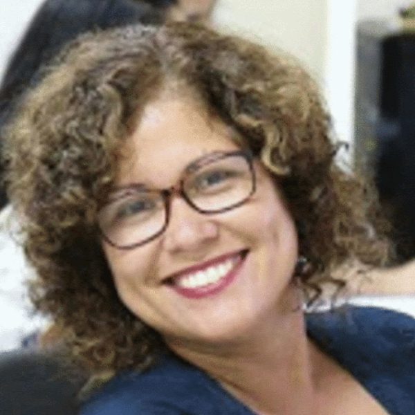 Dra. Ana Claudia Uchoa Araujo