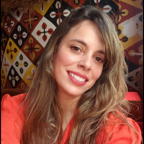 Ana Laura de Moura Reis